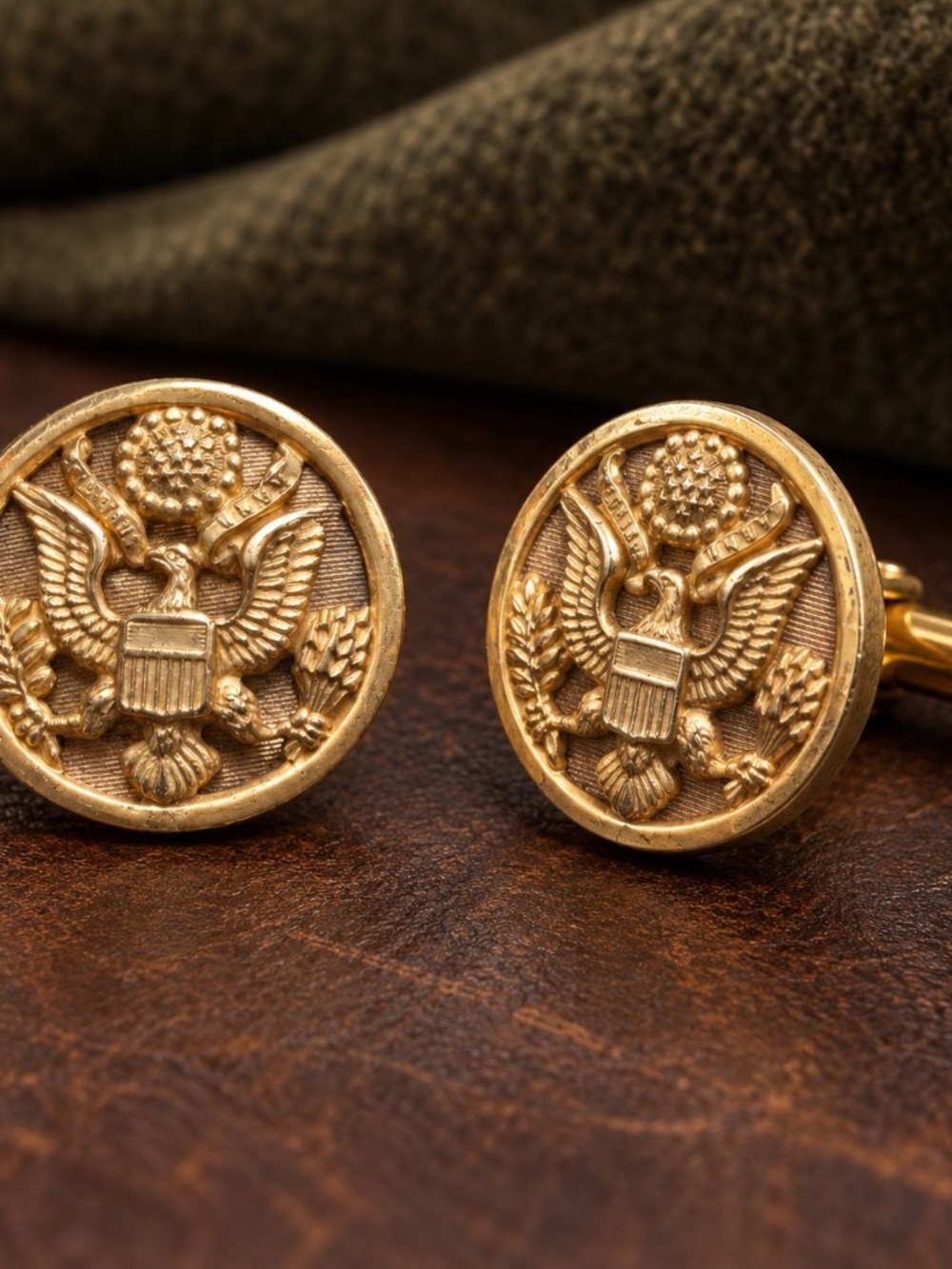 WWII U.S. Army Waterbury Great Seal Button Cufflinks Vintage Brass